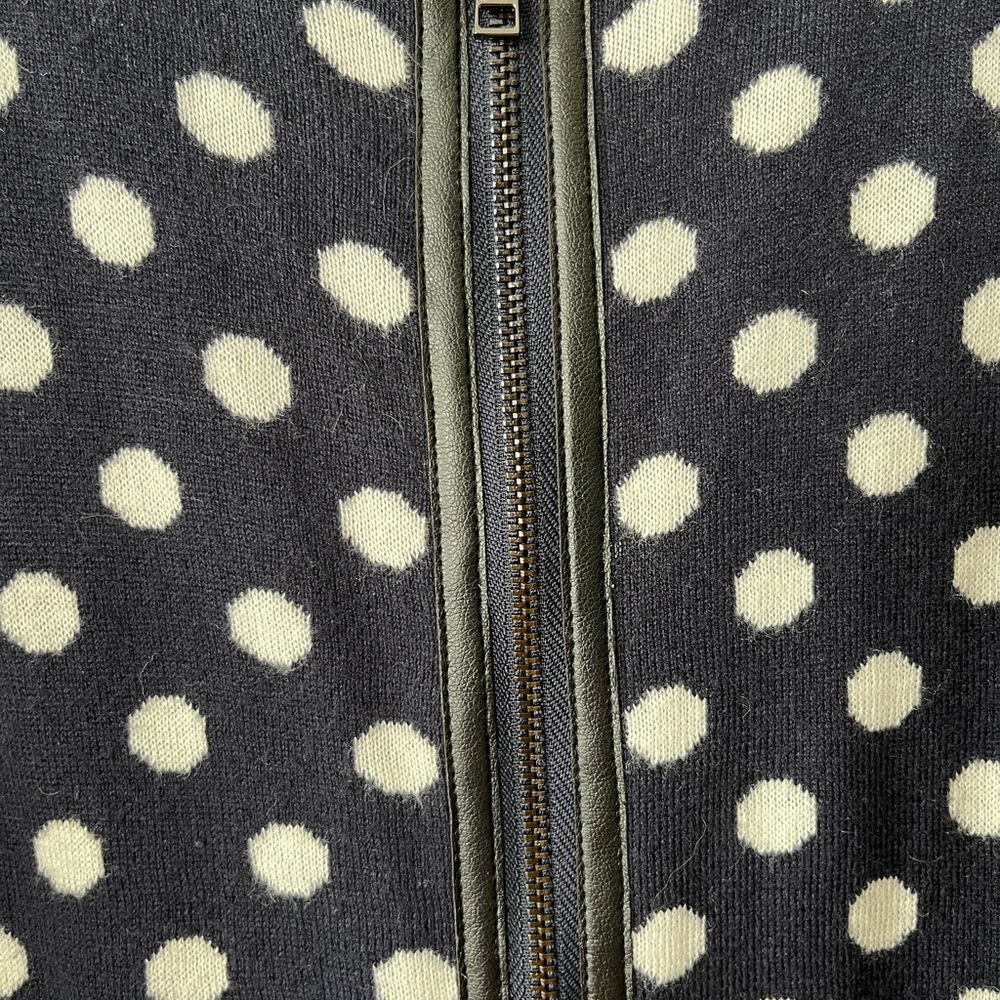 Women’s Sweater Cardigan - Picture 2 of 4